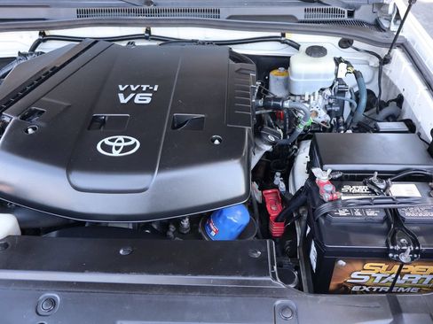 Used 2005 Toyota 4Runner Sport AWD/4WD image 37