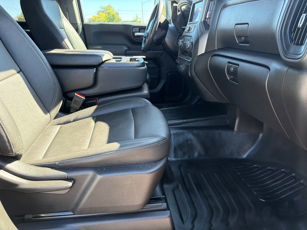 Used 2025 Chevrolet Silverado 3500 W/T AWD/4WD image 8