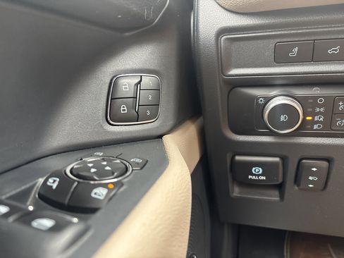 Used 2022 Ford Expedition Max Limited image 33