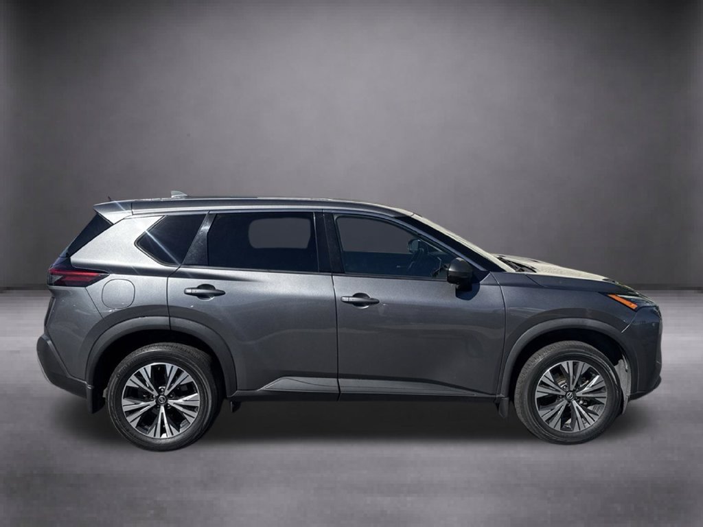 Used 2021 Nissan Rogue SV FWD image 3