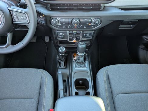 New 2026 Jeep Gladiator Sport image 20