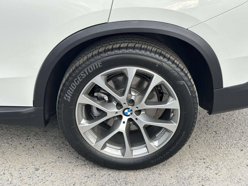 Used 2026 BMW X5 xDrive40i AWD/4WD image 10