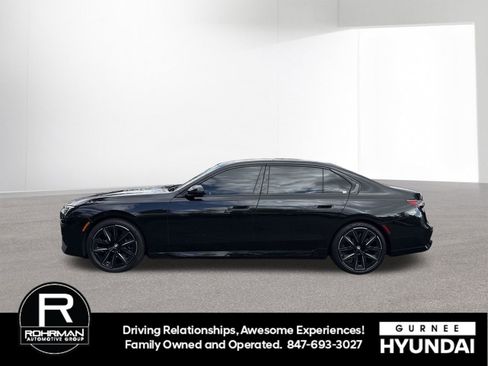 Used 2024 BMW 760i xDrive w/ Premium Package AWD/4WD image 5