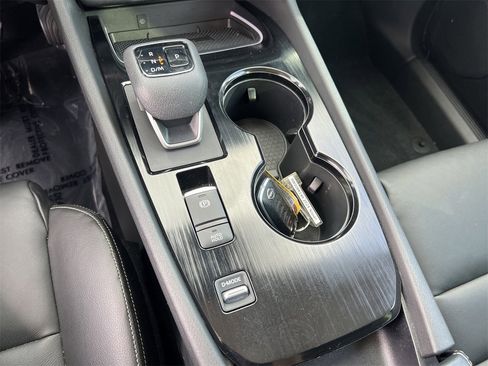 Certified 2024 Nissan Rogue SL w/ SL Premium Package image 17