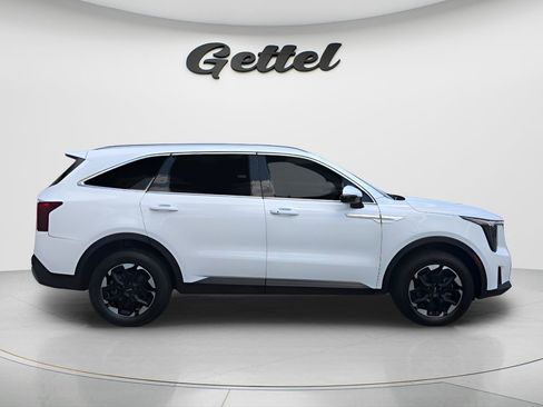 Used 2024 Kia Sorento S AWD/4WD image 4