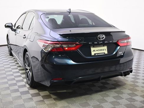Used 2021 Toyota Camry SE FWD image 4