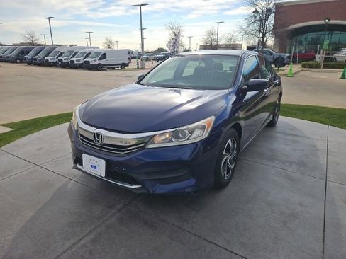 Used 2016 Honda Accord LX image 3