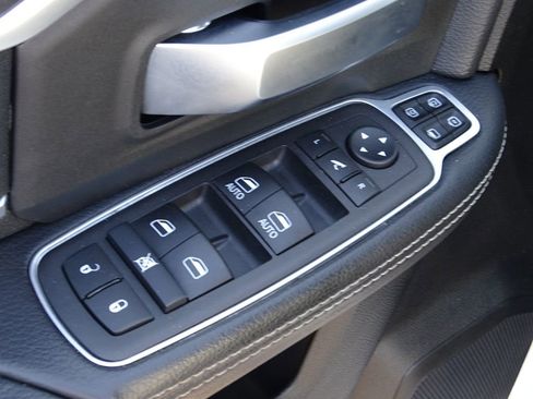 Used 2024 RAM 2500 Big Horn w/ Bed Utility Group image 12