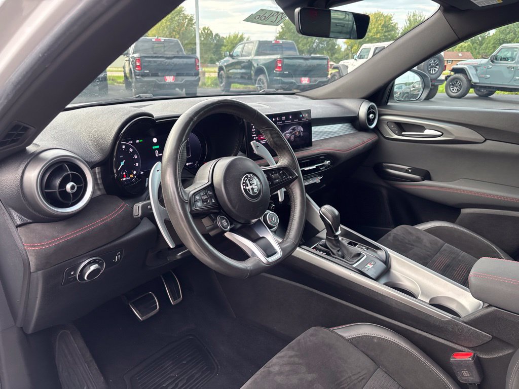 Used 2024 Alfa Romeo Tonale Veloce w/ Active Assist Package AWD/4WD image 13