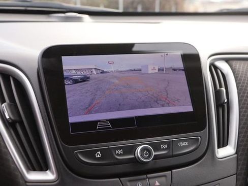 Used 2024 Chevrolet Malibu LT image 17