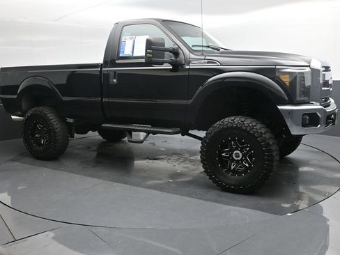 Used 2016 Ford F250 XLT w/ FX4 Off-Road Package image 7