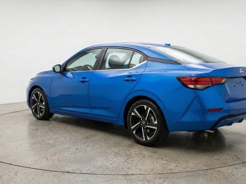 Used 2025 Nissan Sentra SV image 5