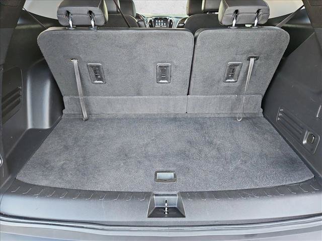 Used 2021 Chevrolet Traverse LT w/ LT Premium Package FWD image 6