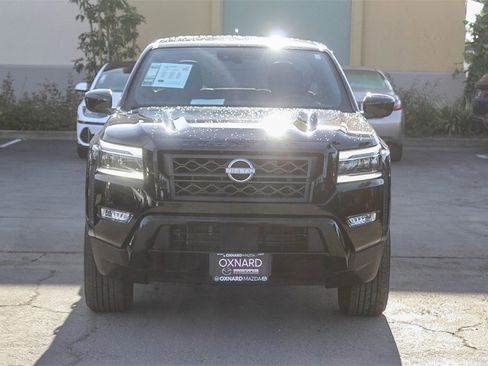 Used 2023 Nissan Frontier SV w/ Midnight Edition Package image 2