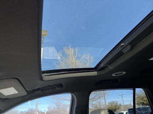 Used 2023 Chevrolet Traverse High Country w/ LPO, Floor Liner Package image 27