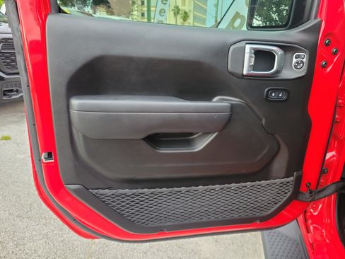 Used 2024 Jeep Wrangler Sport AWD/4WD image 14