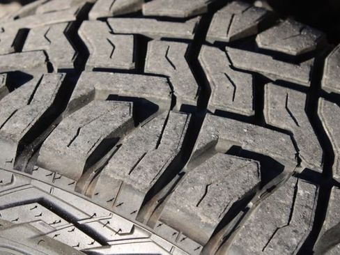 Used 2021 GMC Sierra 1500 SLE w/ X31 Off-Road Package image 30