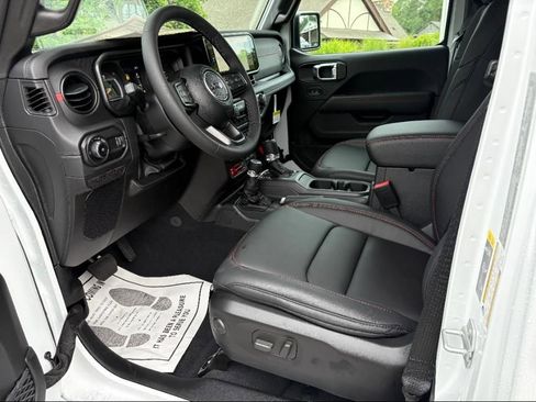New 2025 Jeep Wrangler Unlimited Rubicon w/ Safety Group AWD/4WD image 10