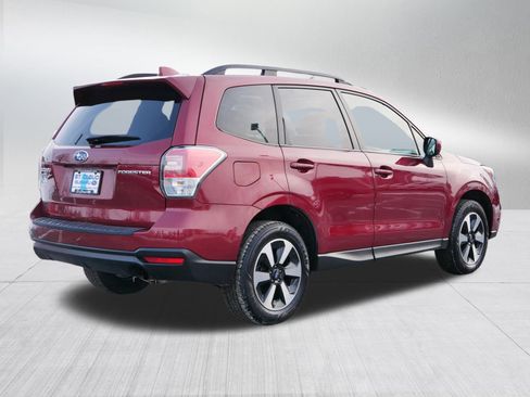 Used 2018 Subaru Forester 2.5i Premium w/ All-Weather Package image 7