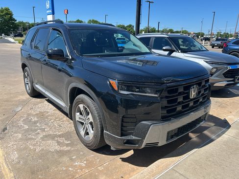 Used 2026 Honda Pilot EX-L image 2