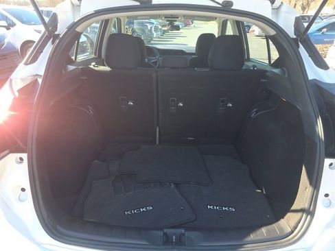 Used 2024 Nissan Kicks SV image 18