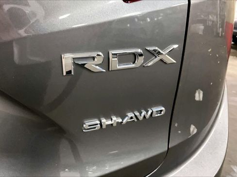 Used 2024 Acura RDX SH-AWD image 10