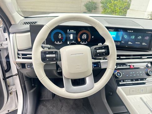 Used 2025 Hyundai Santa Fe SEL image 29