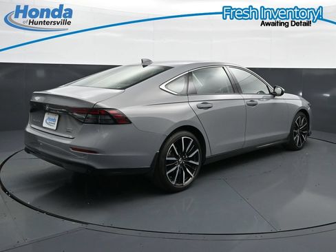 Used 2024 Honda Accord Touring image 10