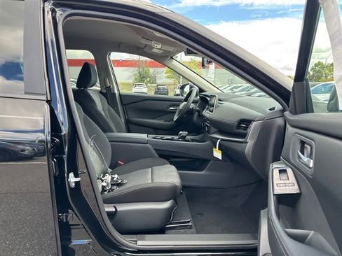 New 2026 Nissan Rogue SV image 27