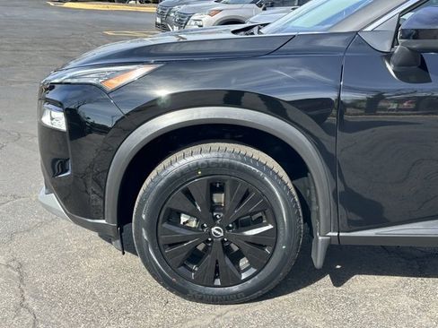 Certified 2023 Nissan Rogue SV w/ SV Premium B Package image 7