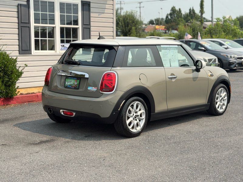 Used 2019 MINI Cooper 2-Door Hardtop FWD image 5