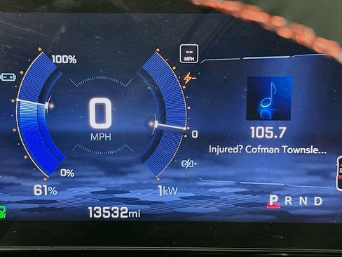 Used 2025 Chevrolet Equinox EV RS FWD image 19