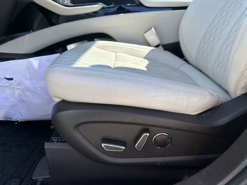 Used 2023 Lincoln Nautilus Black Label AWD/4WD image 16