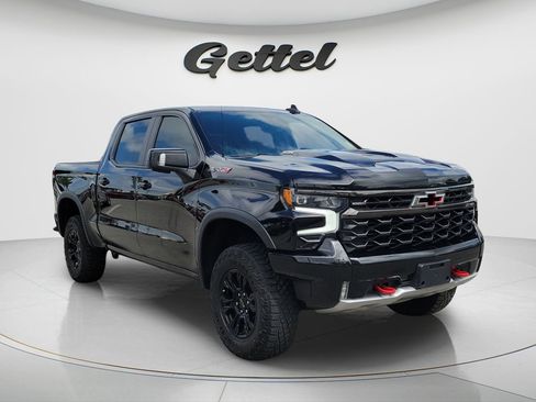 Used 2022 Chevrolet Silverado 1500 ZR2 w/ Technology Package AWD/4WD image 3