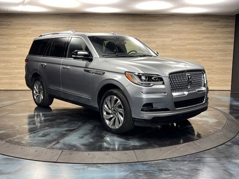 Used 2023 Lincoln Navigator Reserve image 37