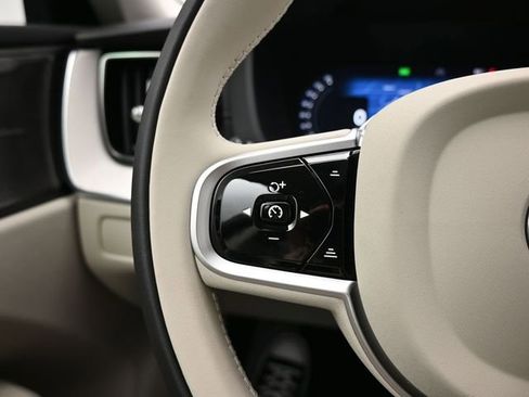 New 2026 Volvo XC60 B5 Ultra w/ Protection Package Premier image 26