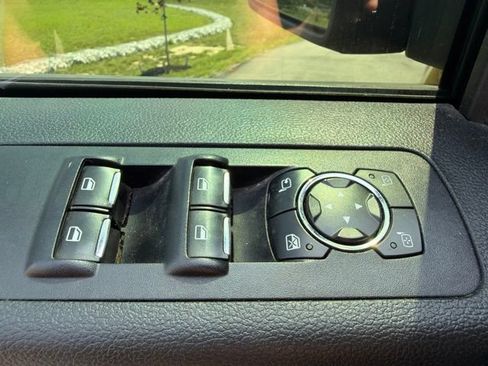 Used 2015 Ford F150 Lariat w/ Equipment Group 501A Mid AWD/4WD image 25