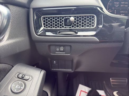 Used 2025 Honda Civic Sport image 23