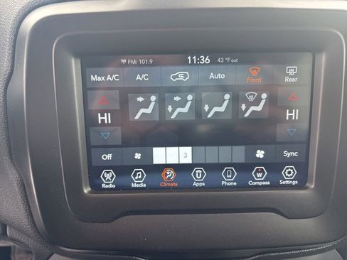 Used 2021 Jeep Renegade Sport image 21