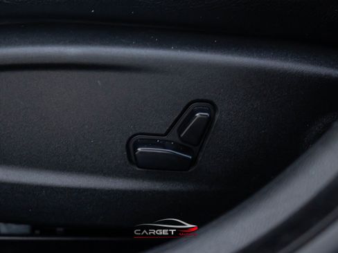 Used 2020 Dodge Charger Scat Pack w/ Driver Convenience Group image 38