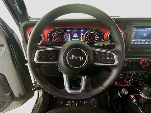 Used 2021 Jeep Gladiator Rubicon w/ Cold Weather Group AWD/4WD image 13