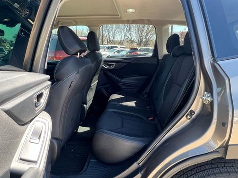 Used 2019 Subaru Forester Premium w/ All-Weather Package image 17
