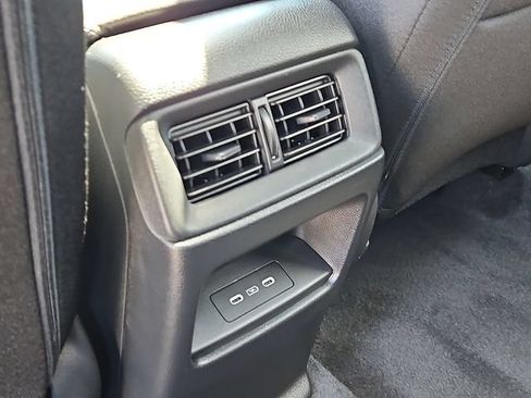 Used 2024 Honda CR-V EX image 11