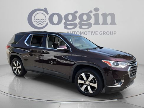 Certified 2020 Chevrolet Traverse LT w/ LT Premium Package FWD image 7