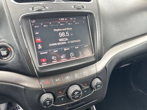 Used 2018 Dodge Journey Crossroad w/ Driver Convenience Group FWD image 19