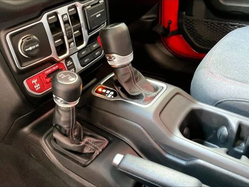 Used 2026 Jeep Gladiator Rubicon AWD/4WD image 11