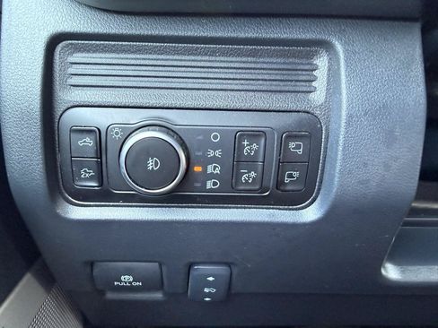 Used 2025 Ford F250 Lariat AWD/4WD image 29