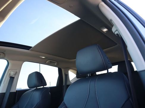 Used 2025 Acura RDX w/ Technology Package image 46