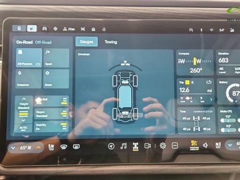 Used 2024 Rivian R1S Adventure AWD/4WD image 49
