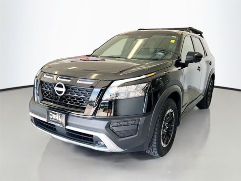 Used 2025 Nissan Pathfinder Rock Creek AWD/4WD image 4